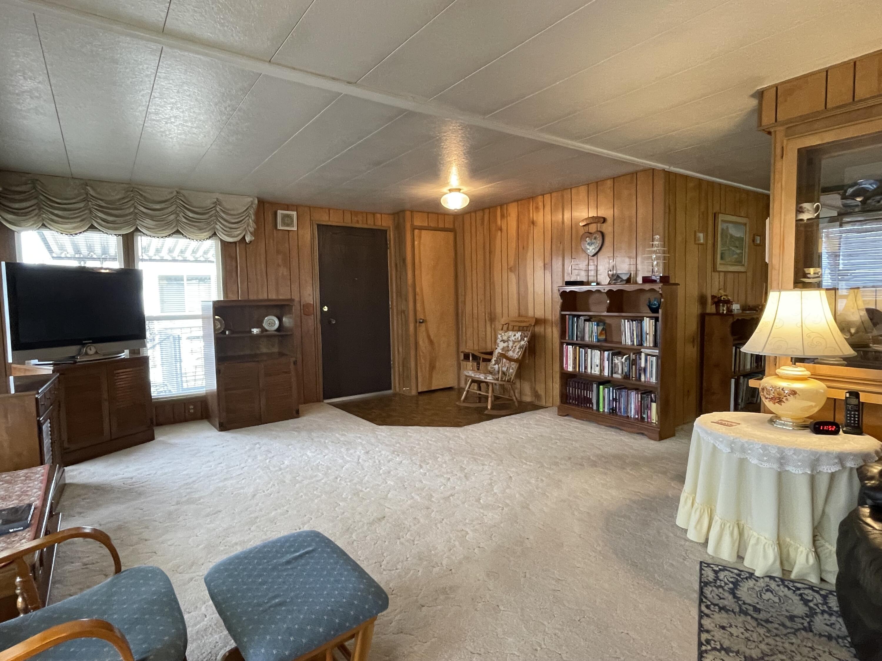 301 Freeman Road, Unit 91 Central Point, OR 97502 - Photo 12 of 33 IMG_0665
