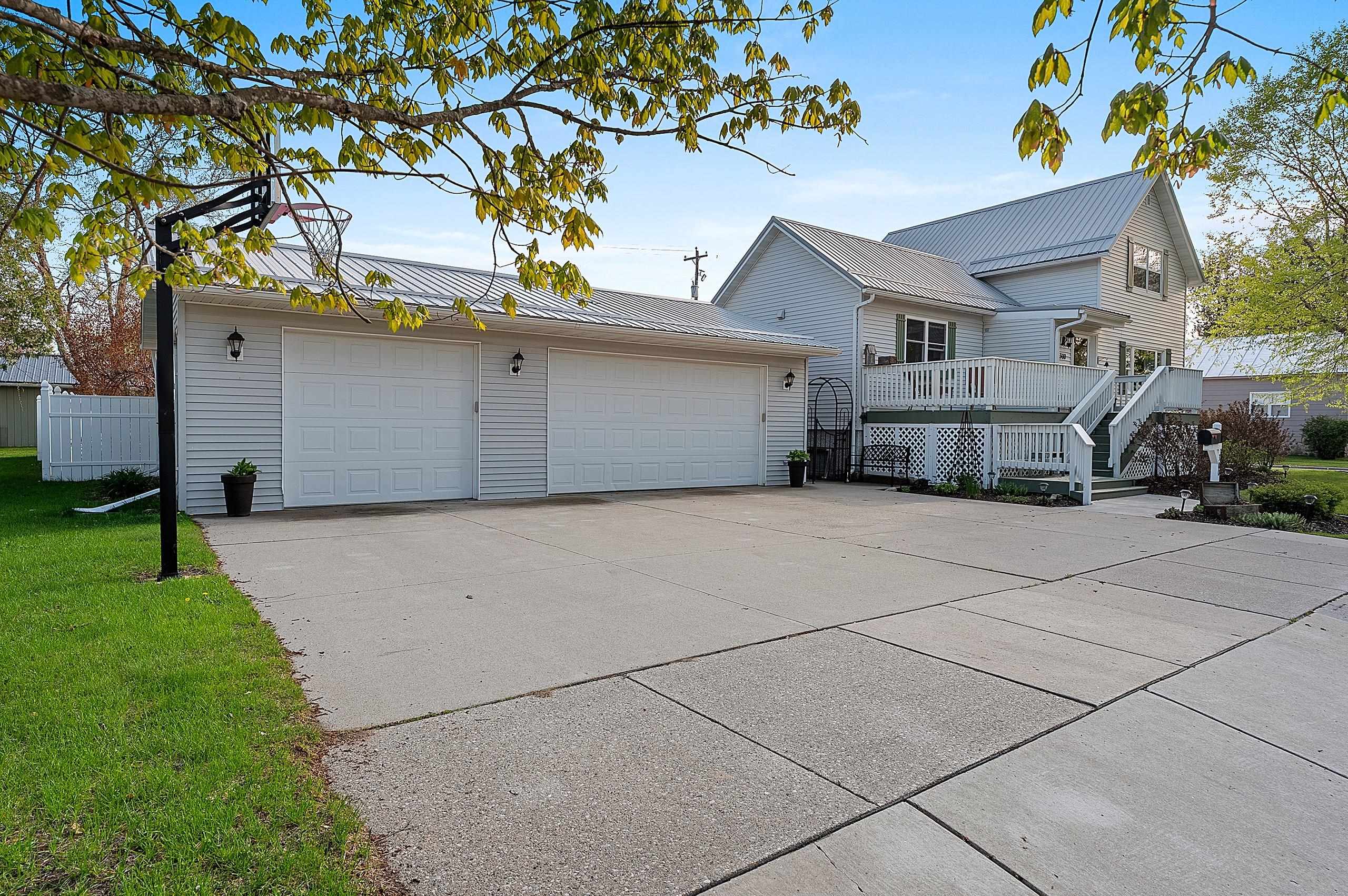 300 3rd Street Oconto, WI 54153 - Photo 38 of 56