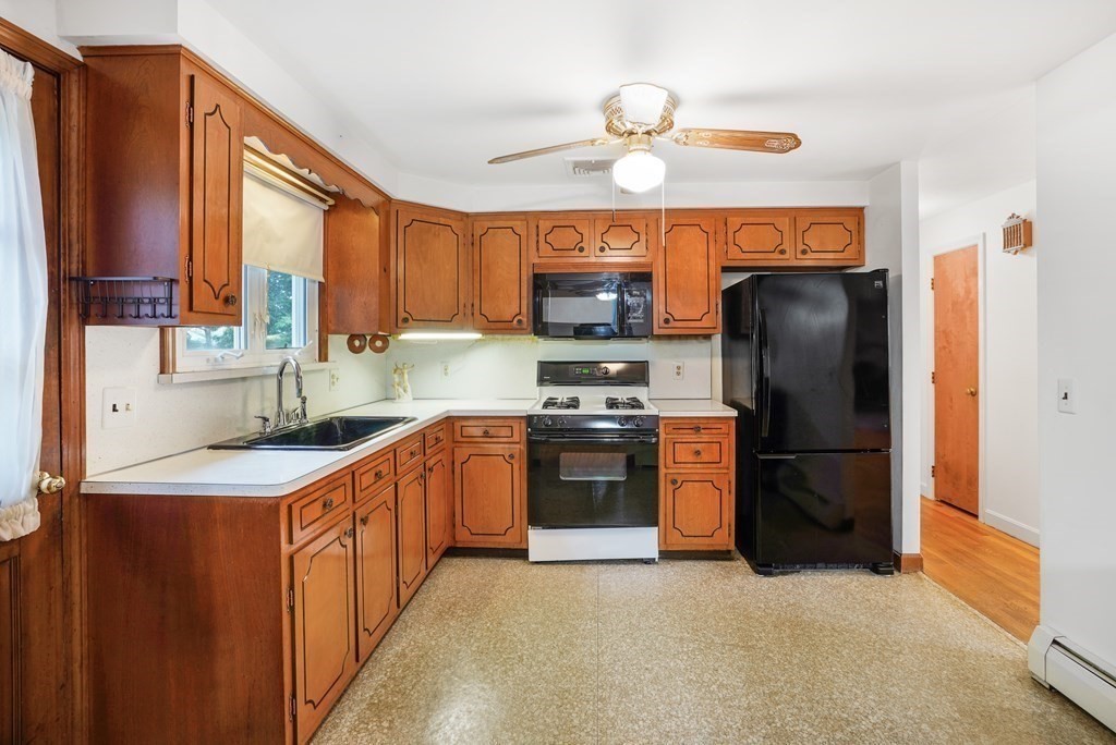 42 Valley Road Somerset, MA 02726 - Photo 8 of 25 Gallery Image 8
