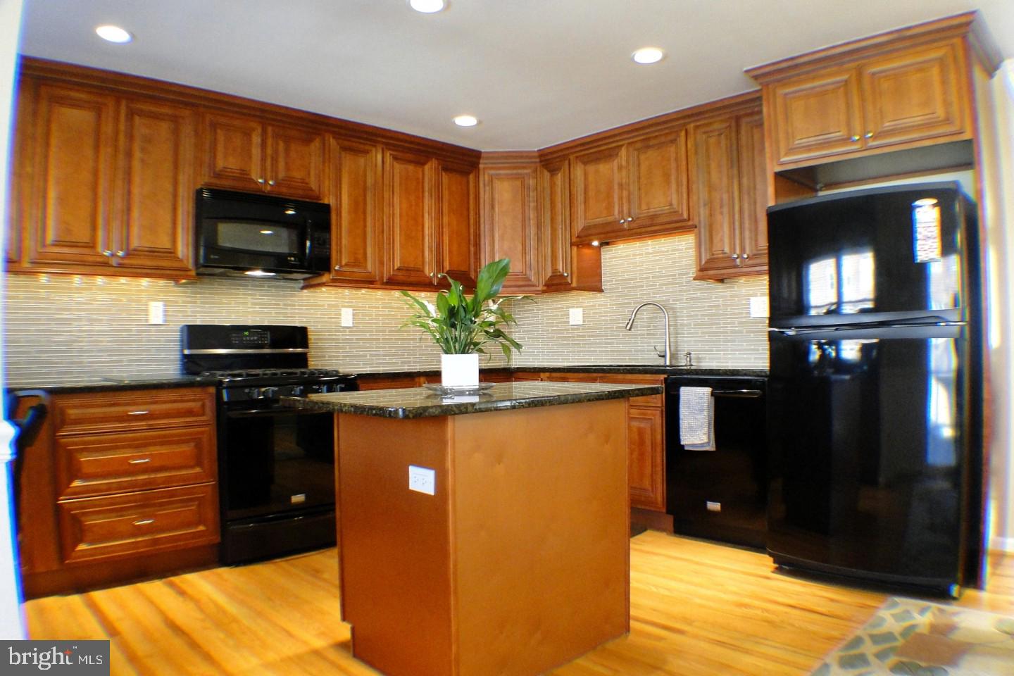12740 Kenny Road Philadelphia, PA 19154 - Photo 11 of 31