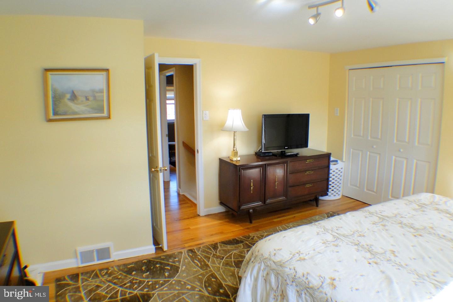 12740 Kenny Road Philadelphia, PA 19154 - Photo 18 of 31