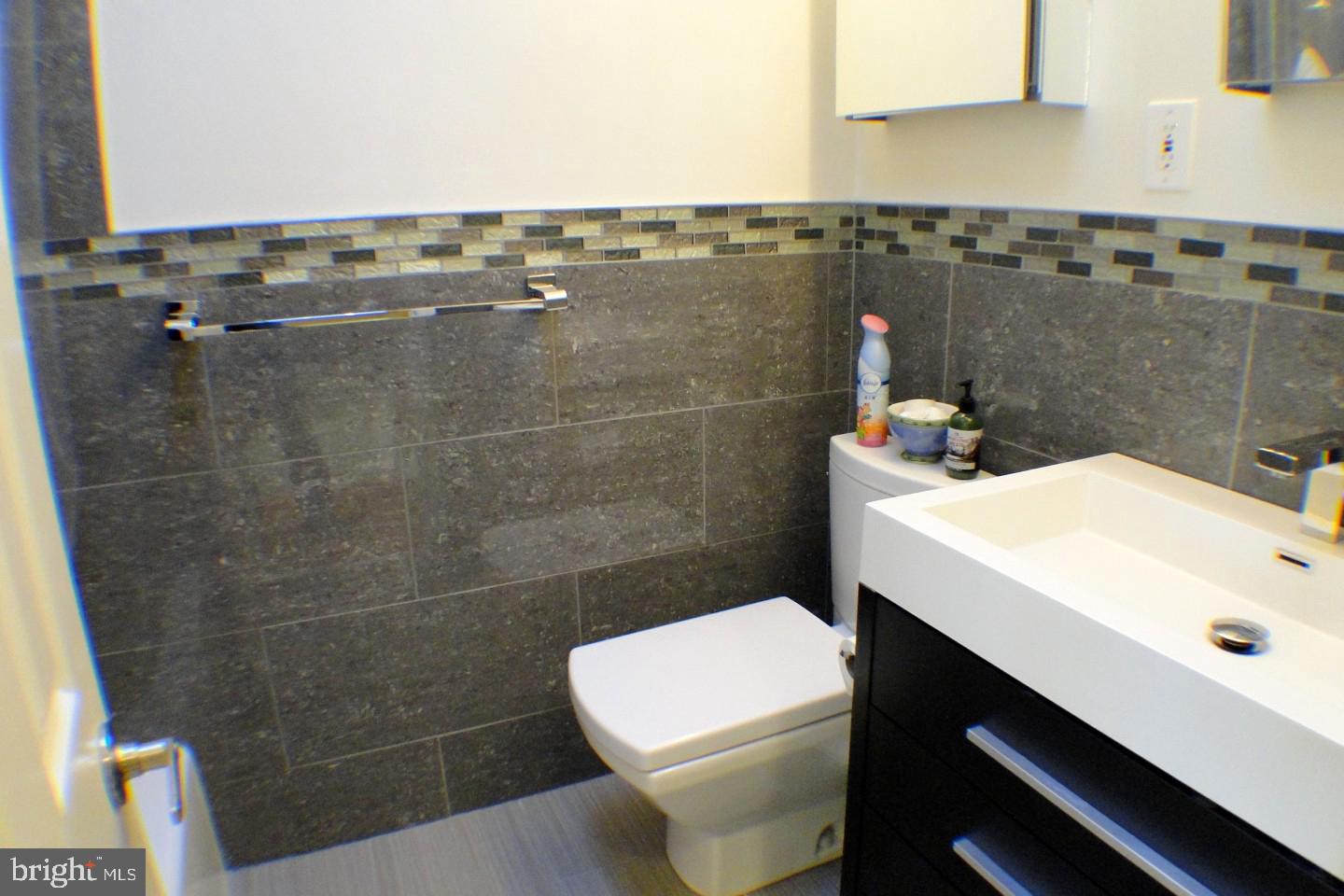 12740 Kenny Road Philadelphia, PA 19154 - Photo 19 of 31