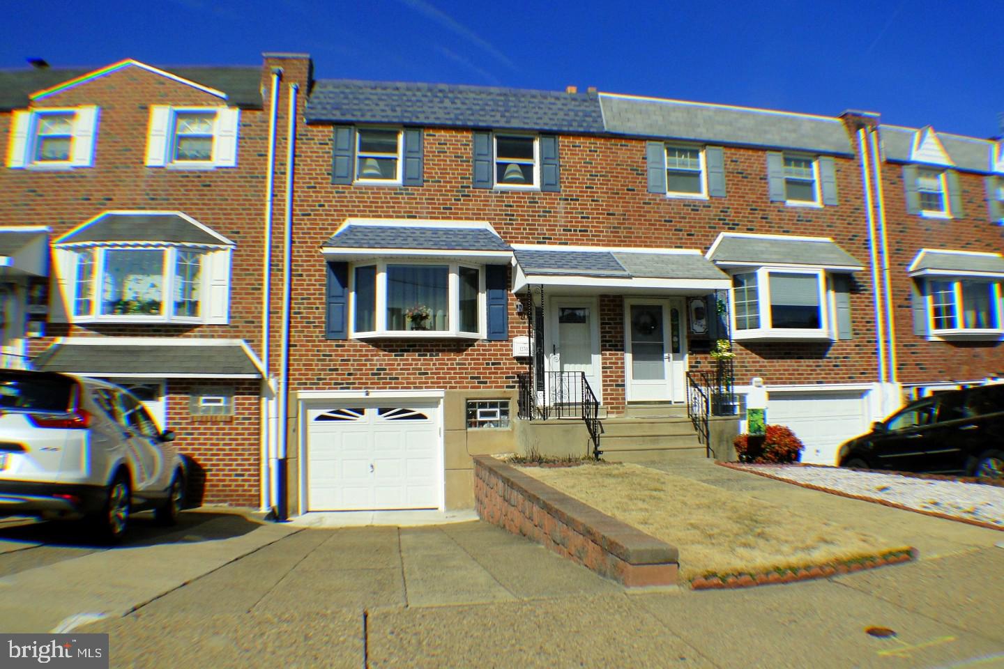 12740 Kenny Road Philadelphia, PA 19154 - Photo 3 of 31