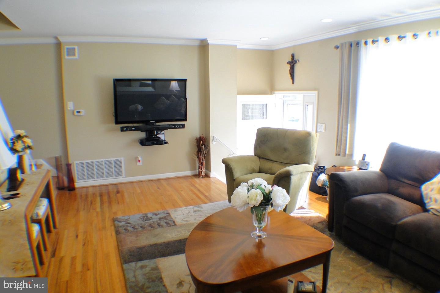 12740 Kenny Road Philadelphia, PA 19154 - Photo 5 of 31