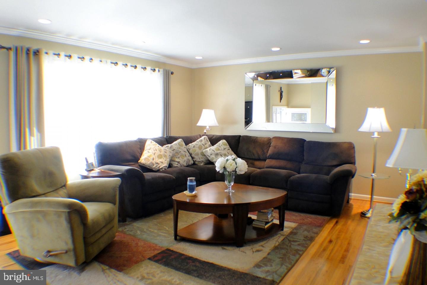 12740 Kenny Road Philadelphia, PA 19154 - Photo 6 of 31