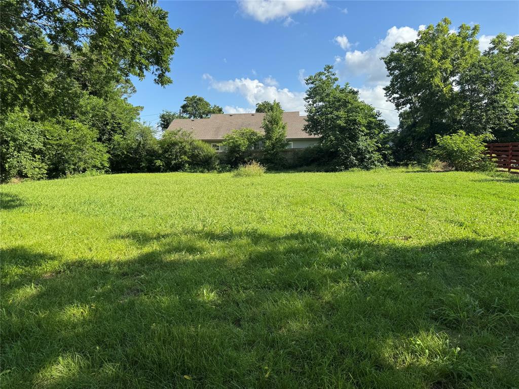 602 Seven Oaks Road Bonham, TX 75418 - Photo 3 of 4