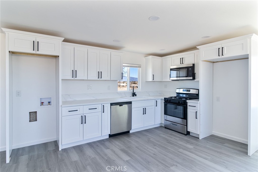 81884 Montgomery Road Twentynine Palms, CA 92277 - Photo 4 of 17