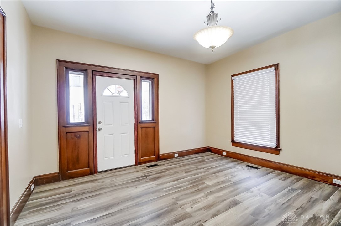 721 West High Street Springfield, OH 45506 - Photo 3 of 37 Gallery Image 3