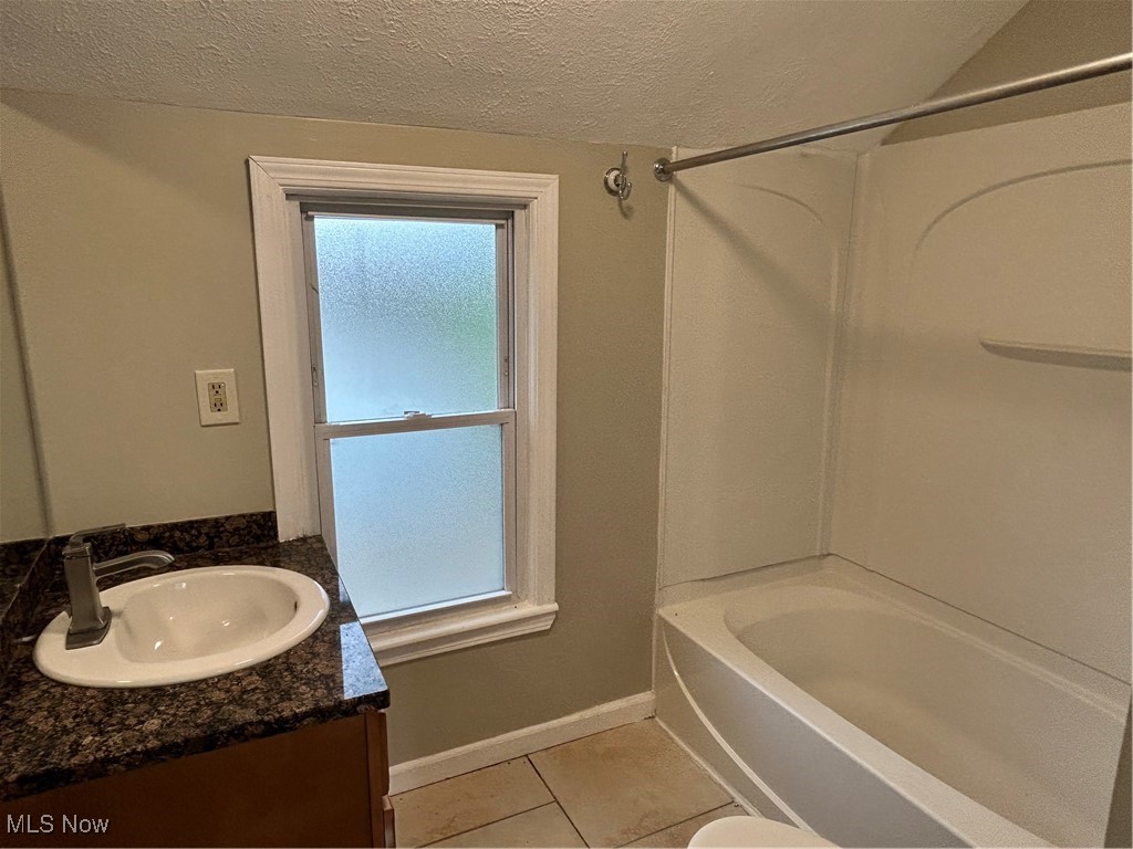 4514 Lilac Road Cleveland, OH 44121 - Photo 13 of 17