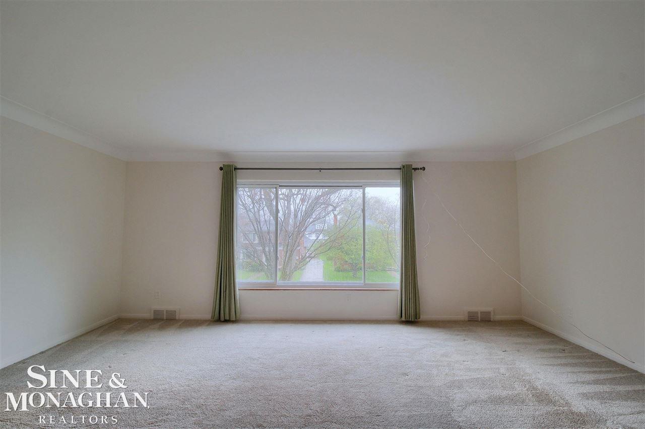751 Harcourt Road Grosse Pointe, MI 48230 - Photo 3 of 27