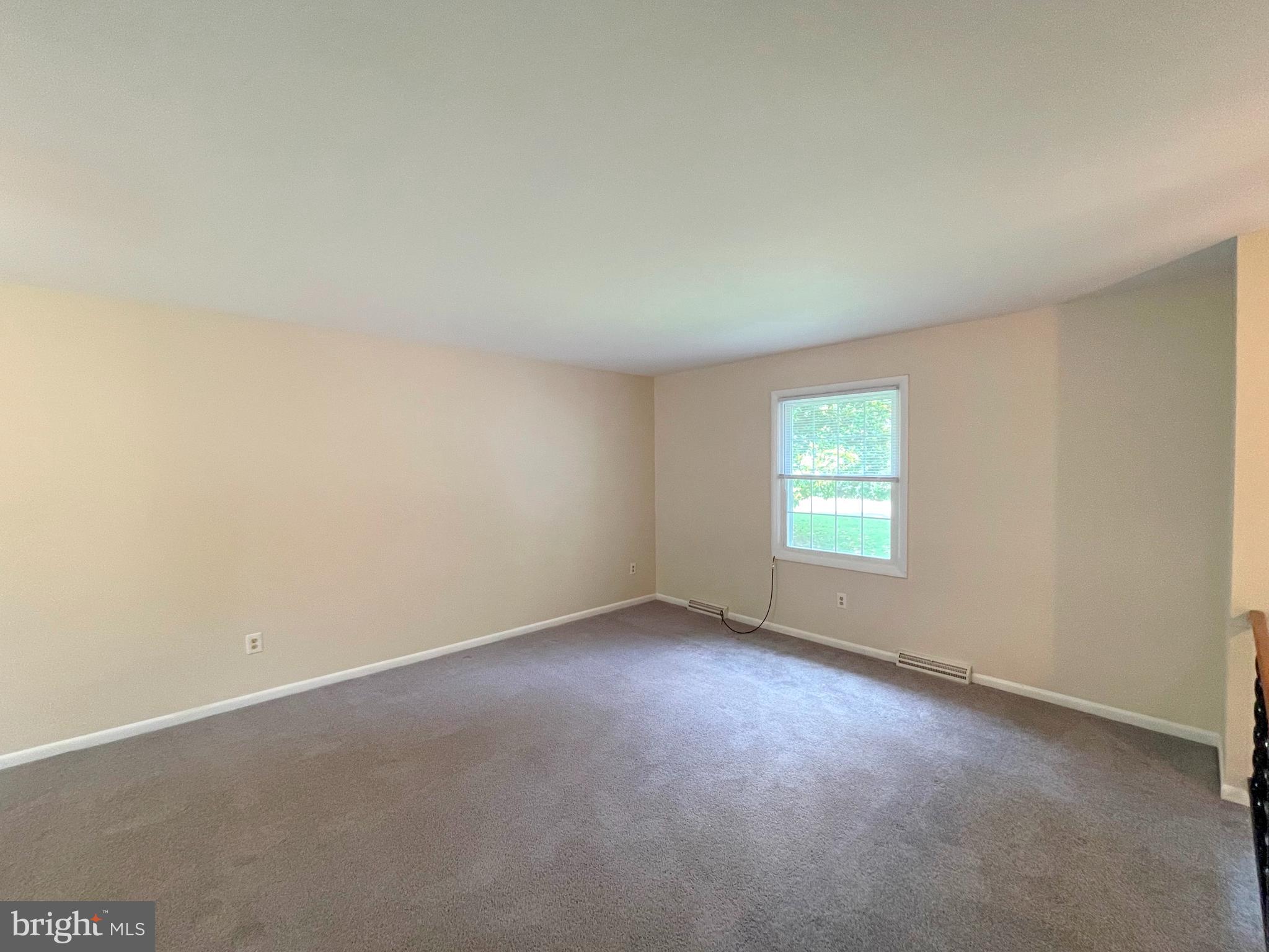 40865 Spring House Lane Leonardtown, MD 20650 - Photo 3 of 33 Living room