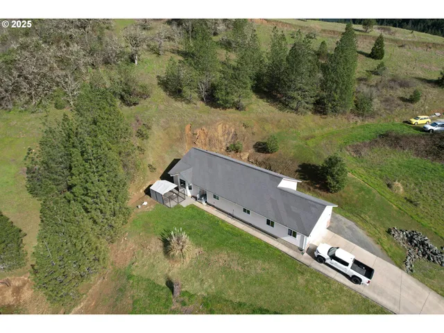 $349,000 | 1357 Ballard Court, Myrtle Creek, OR 97457