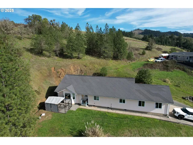 $349,000 | 1357 Ballard Court, Myrtle Creek, OR 97457