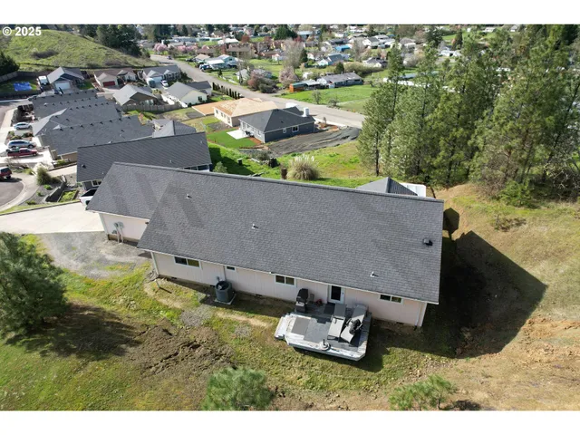 $349,000 | 1357 Ballard Court, Myrtle Creek, OR 97457