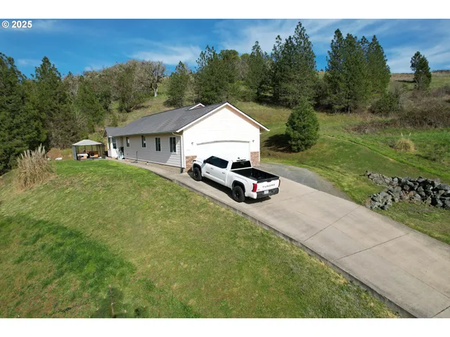 $349,000 | 1357 Ballard Court, Myrtle Creek, OR 97457