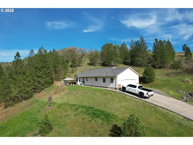 $349,000 | 1357 Ballard Court, Myrtle Creek, OR 97457