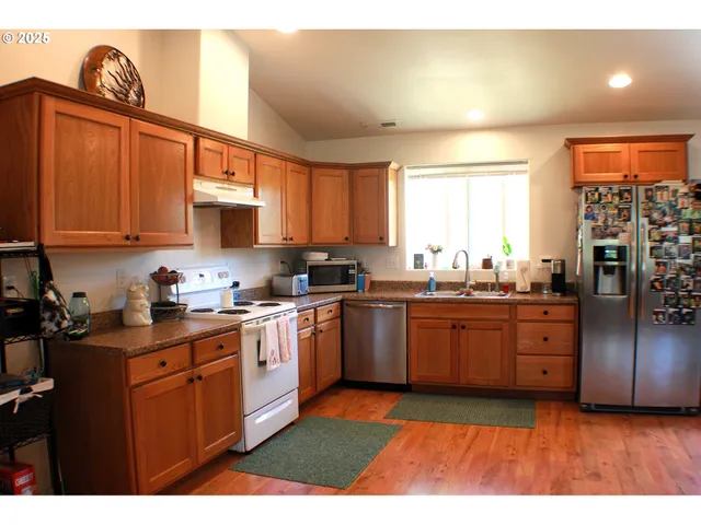 $349,000 | 1357 Ballard Court, Myrtle Creek, OR 97457