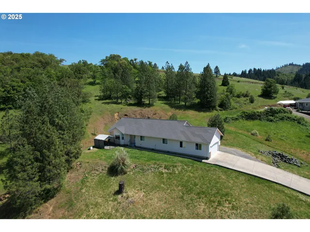 $349,000 | 1357 Ballard Court, Myrtle Creek, OR 97457