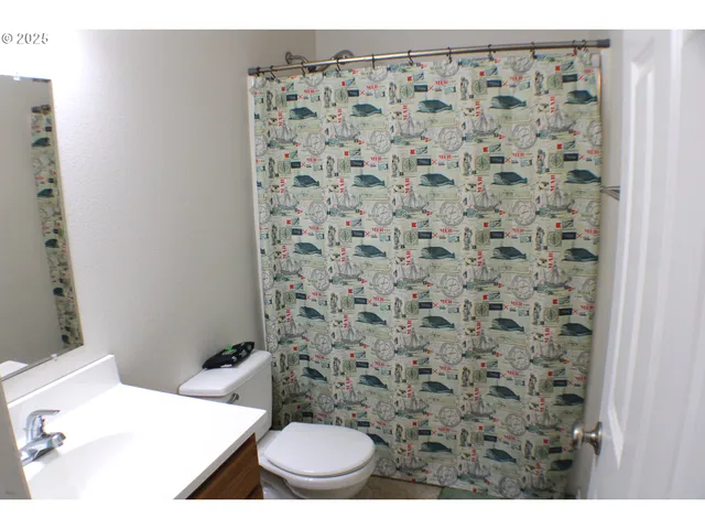 $349,000 | 1357 Ballard Court, Myrtle Creek, OR 97457