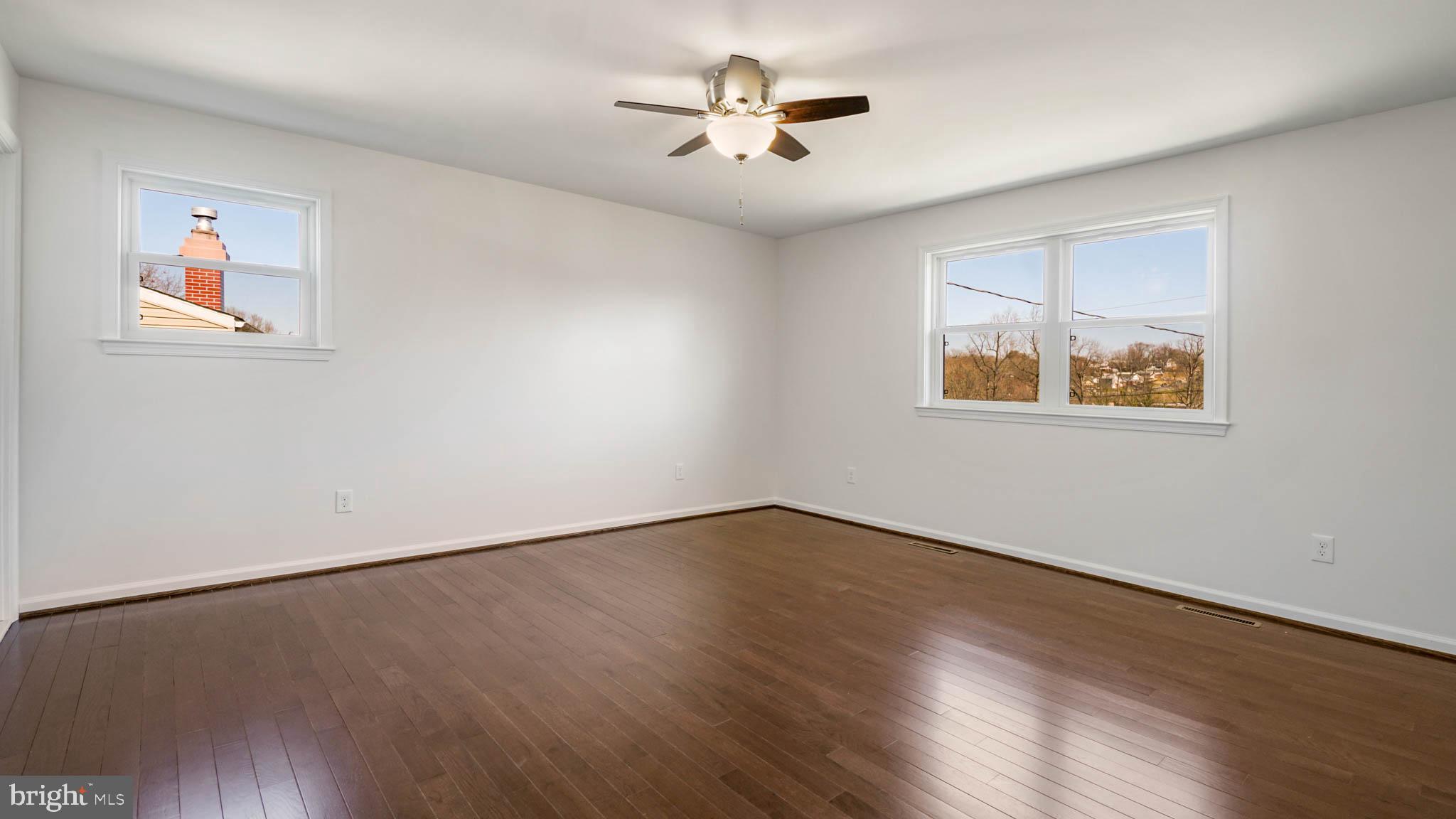 1523 National Road Baltimore, MD 21237 - Photo 13 of 26 HUGE master bedroom with fantastic views.