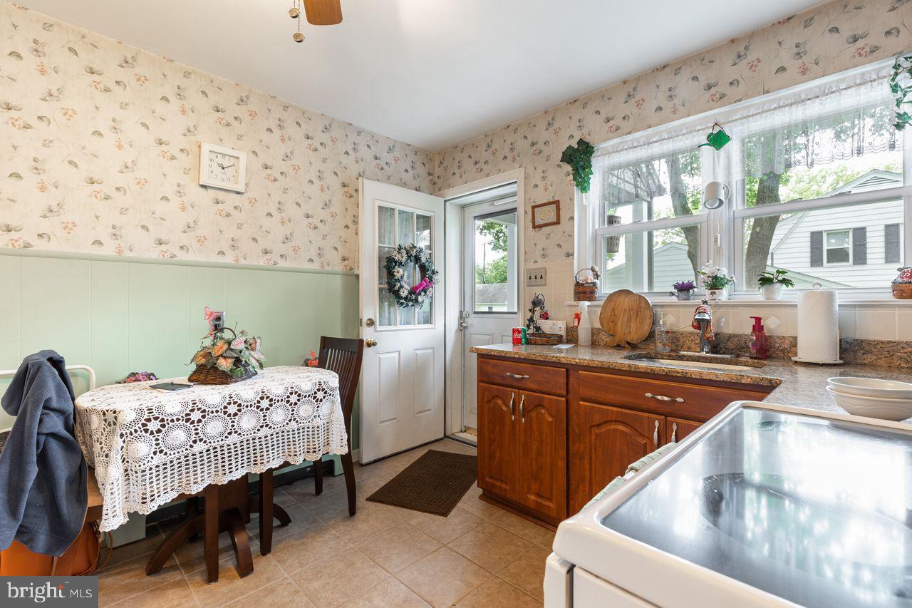 32 South Wakefield Road Norristown, PA 19403 - Photo 17 of 33 Gallery Image 17