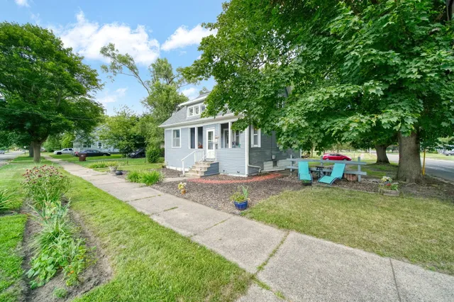 $119,500 | 1717 Carl Breeding Way, Jackson, MI 49203