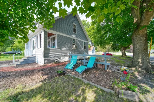 $119,500 | 1717 Carl Breeding Way, Jackson, MI 49203