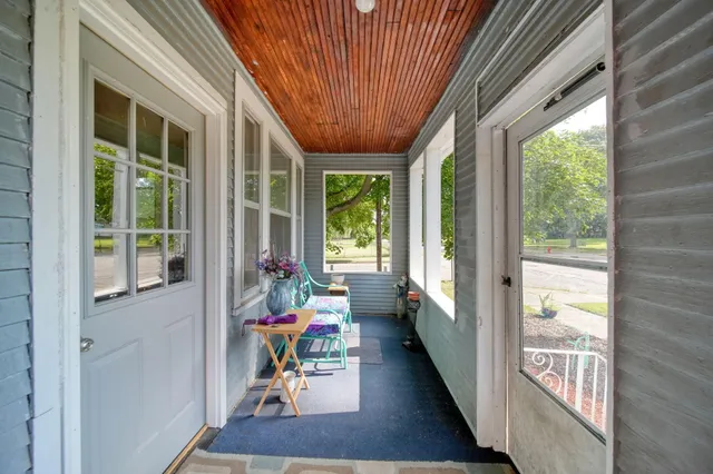 $119,500 | 1717 Carl Breeding Way, Jackson, MI 49203