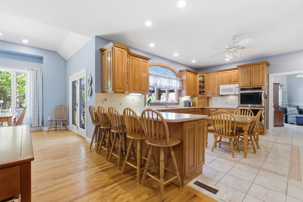 15 Long Pasture Road North Andover, MA 01845 - Photo 13 of 42