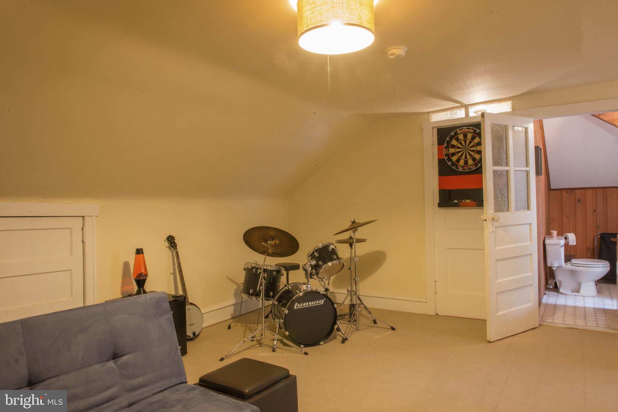 551 Shoemaker Road Elkins Park, PA 19027 - Photo 28 of 33 Gallery Image 28