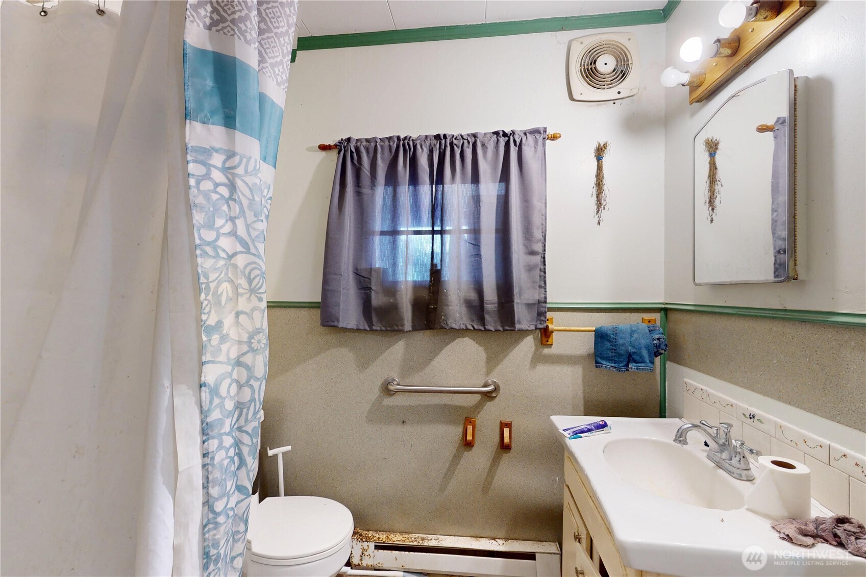 1516 Riddell Street Raymond, WA 98577 - Photo 14 of 29