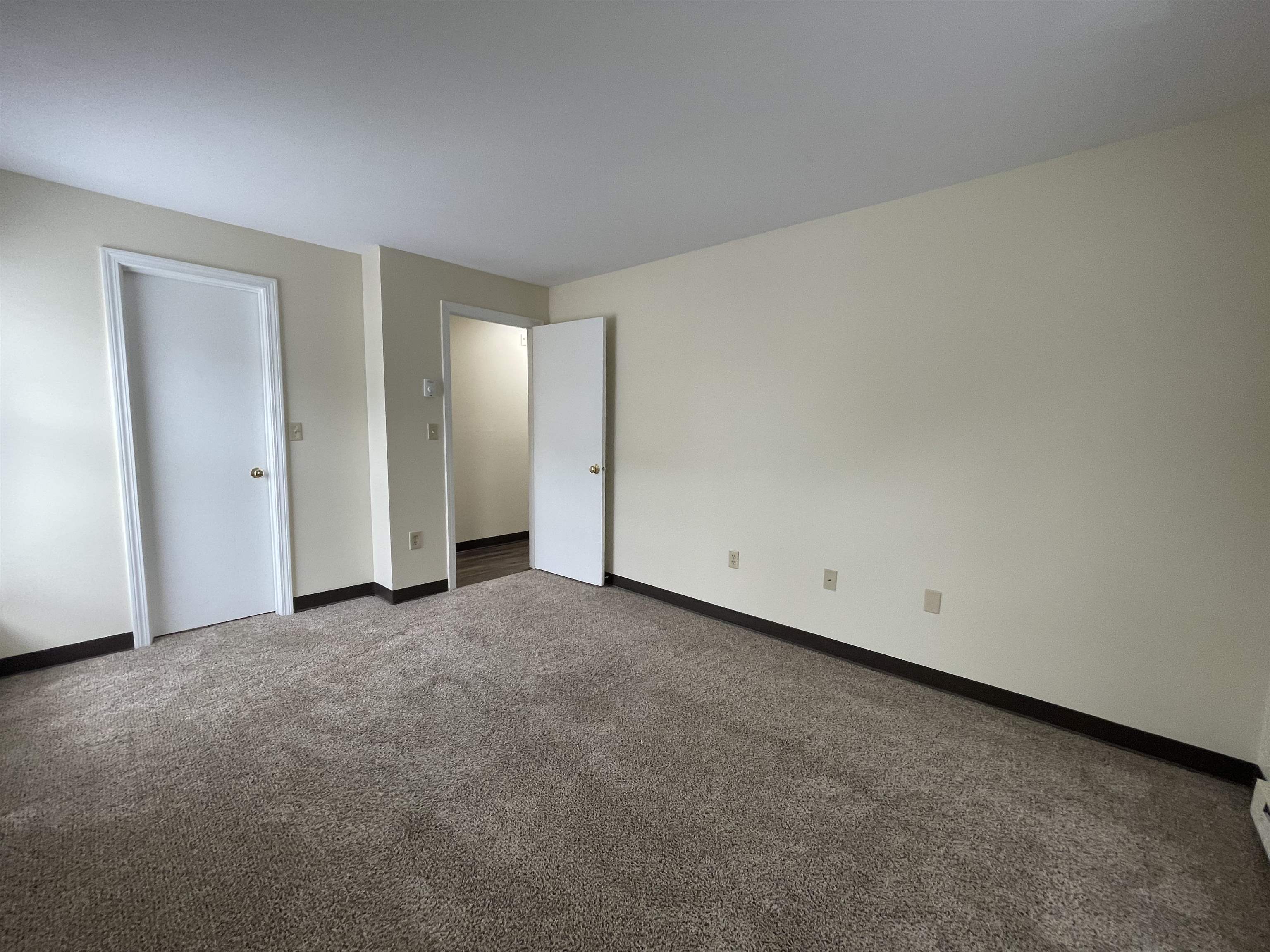 167 Eastern Avenue, Unit 201 Manchester, NH 03104 - Photo 24 of 36