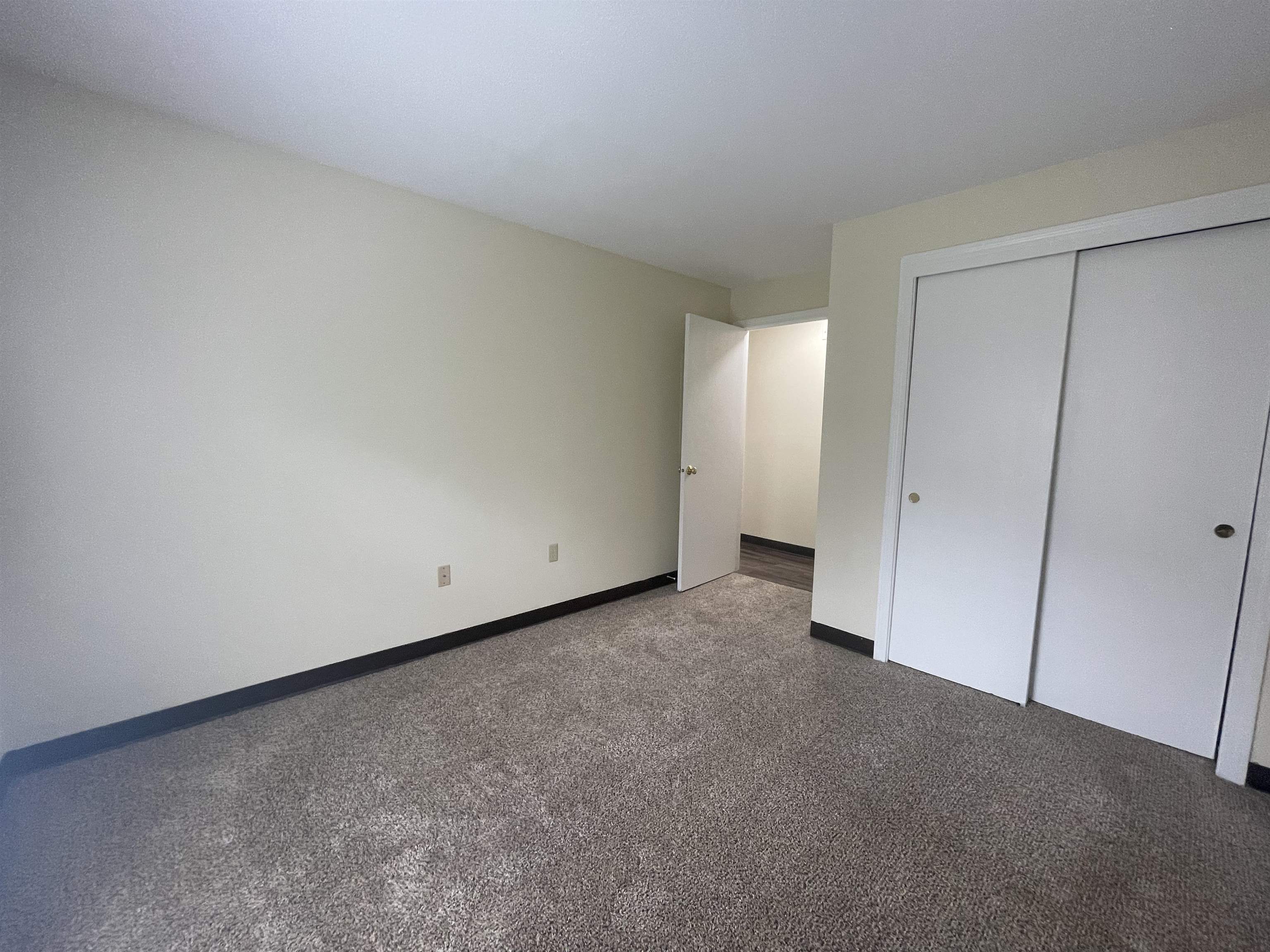 167 Eastern Avenue, Unit 201 Manchester, NH 03104 - Photo 25 of 36