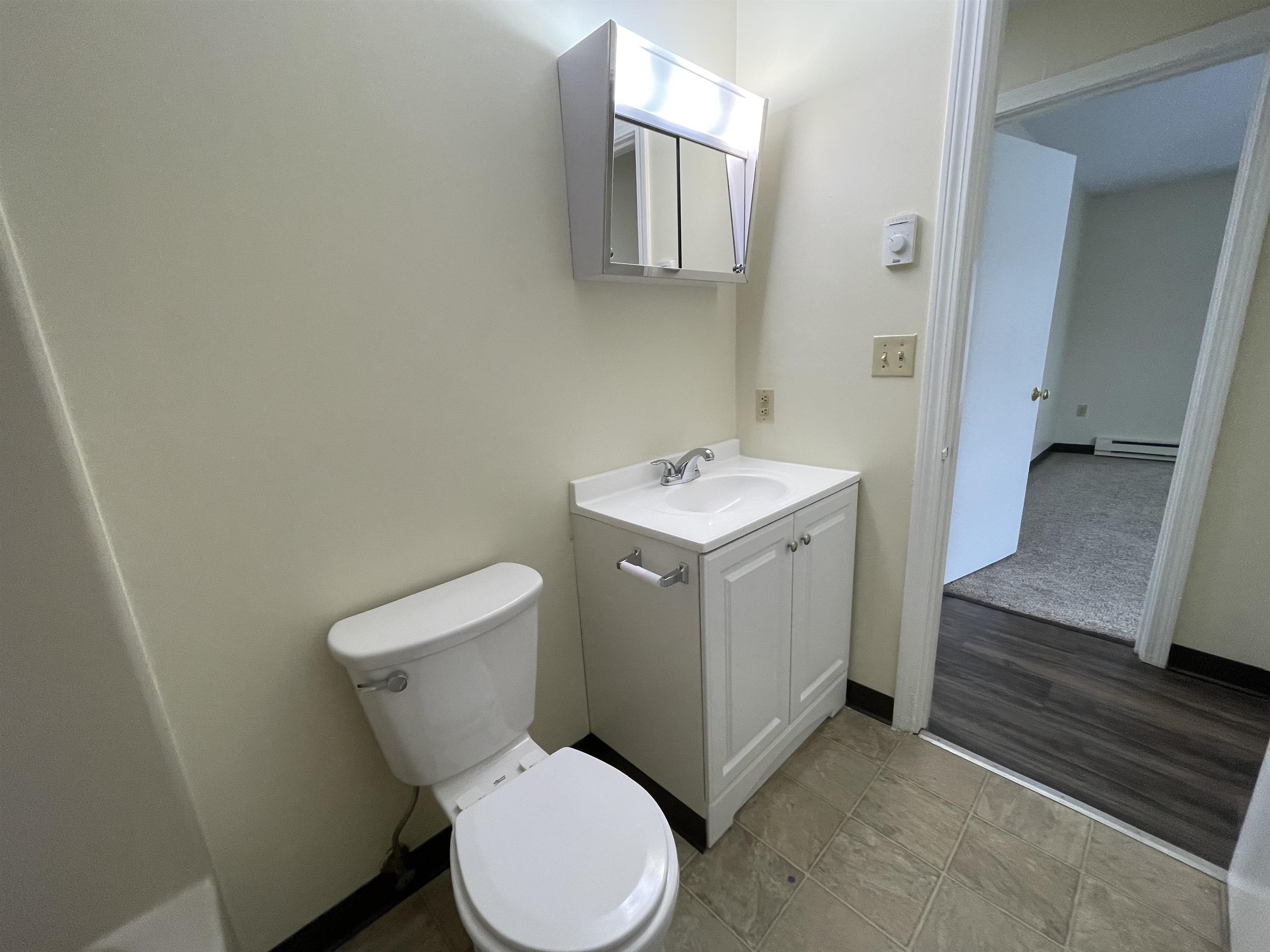 167 Eastern Avenue, Unit 201 Manchester, NH 03104 - Photo 28 of 36