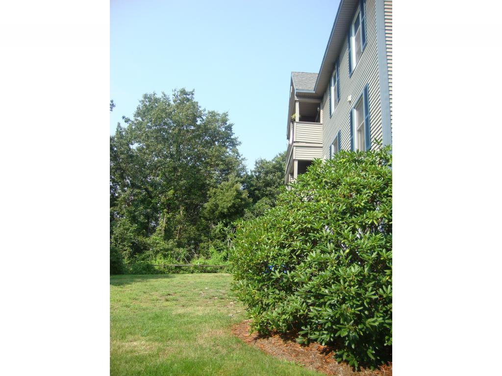 167 Eastern Avenue, Unit 201 Manchester, NH 03104 - Photo 35 of 36