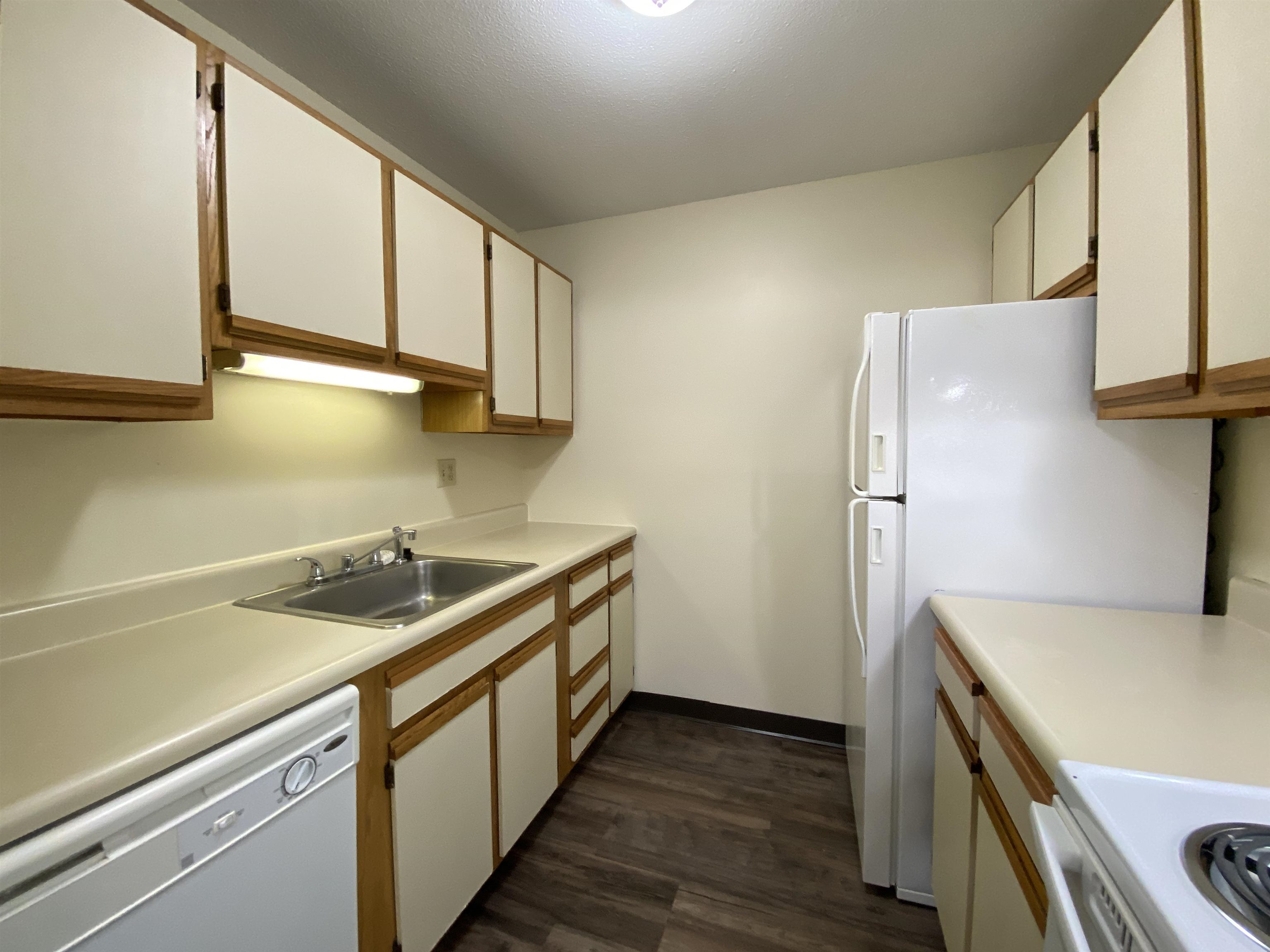 167 Eastern Avenue, Unit 201 Manchester, NH 03104 - Photo 10 of 36