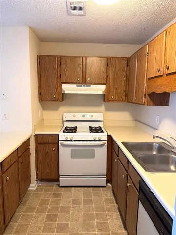 $1,150 | 1600 Oakpoint Drive Southwest, Unit G, Marietta, GA 30008