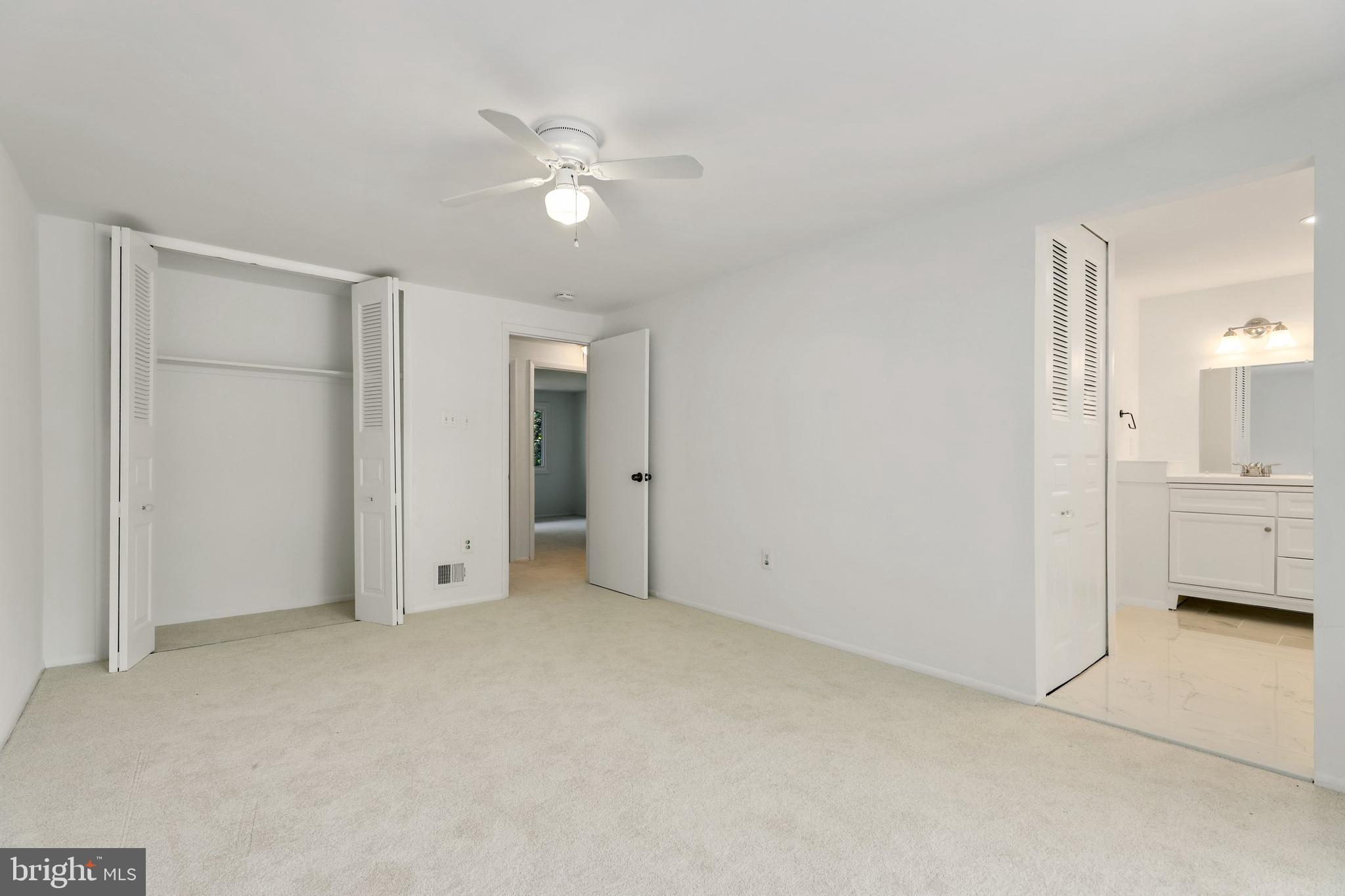 215 North Cottage Road Sterling, VA 20164 - Photo 18 of 25 Gallery Image 18