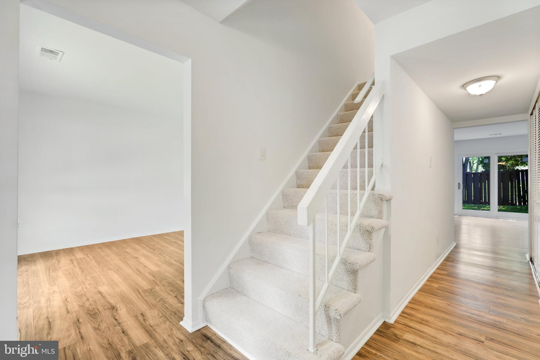 215 North Cottage Road Sterling, VA 20164 - Photo 4 of 25 Gallery Image 4