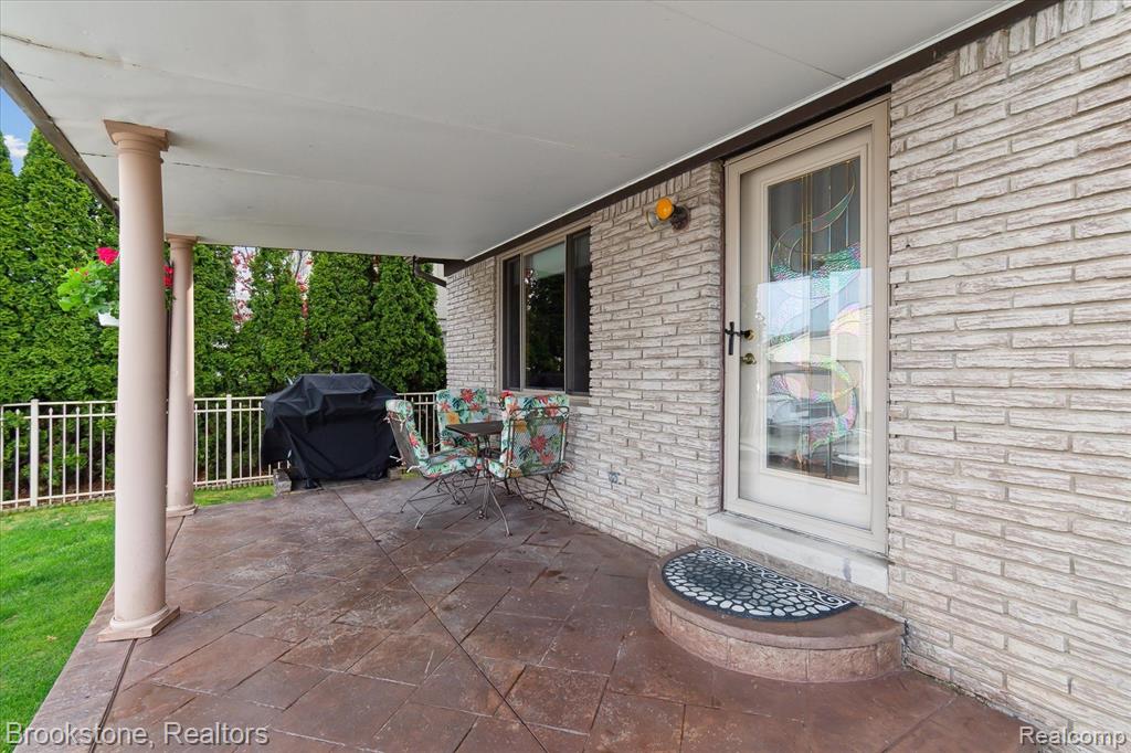 45850 Edgewater Street Chesterfield, MI 48047 - Photo 42 of 61