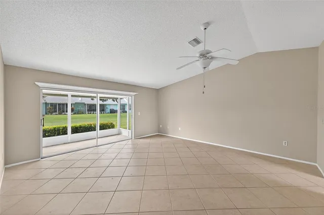 $164,900 | 3704 39th Street West, Unit 23, Bradenton, FL 34205
