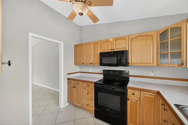 $164,900 | 3704 39th Street West, Unit 23, Bradenton, FL 34205