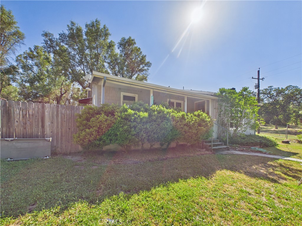 4208 Ramsden Road Mariposa, CA 95338 - Photo 36 of 42 a front view of a house with garden
