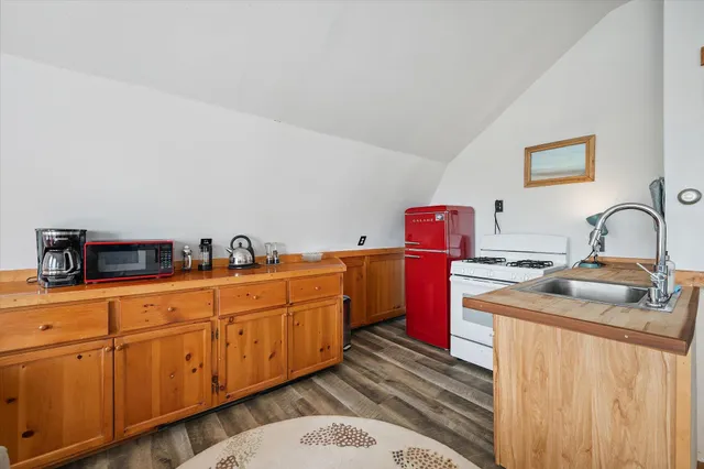 $549,000 | 1407 Highway 1, Prospect, ME 04981