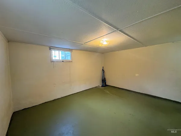 $330,000 | 220-222 Glass Way, Lewiston, ID 83501