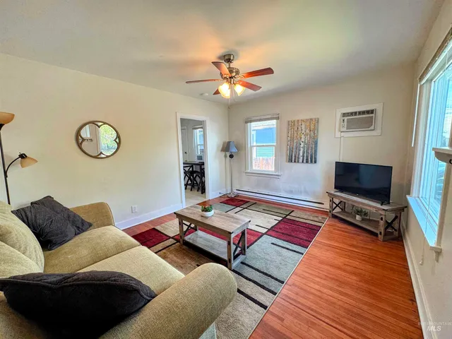 $330,000 | 220-222 Glass Way, Lewiston, ID 83501