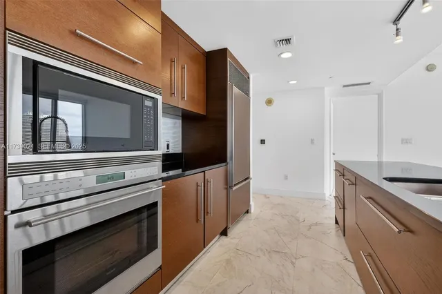 $1,219,000 | 485 Brickell Avenue, Unit 4402, Miami, FL 33131