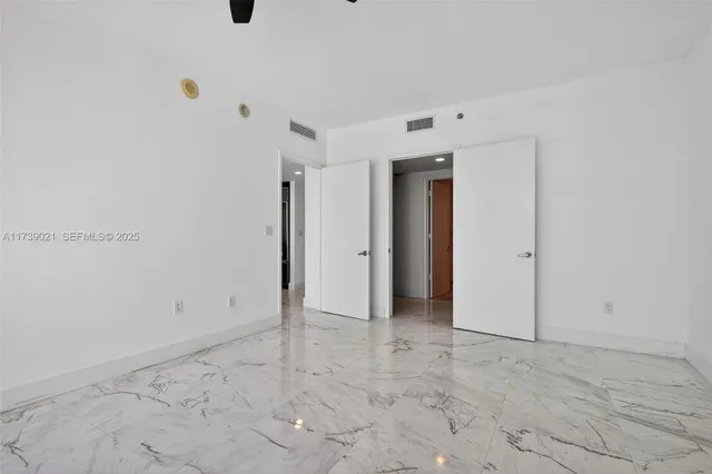 $1,219,000 | 485 Brickell Avenue, Unit 4402, Miami, FL 33131