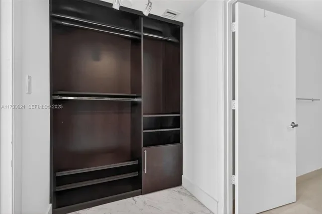 $1,219,000 | 485 Brickell Avenue, Unit 4402, Miami, FL 33131