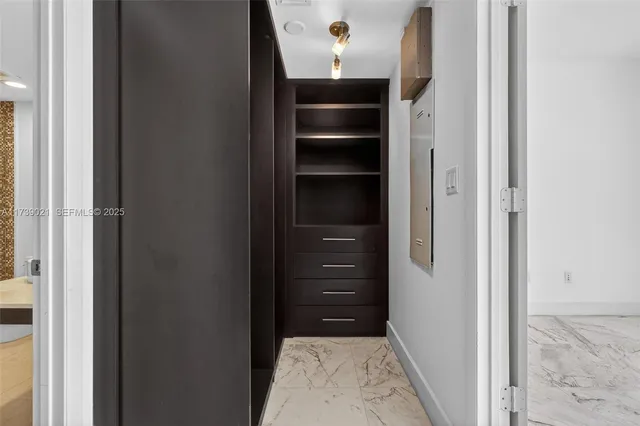 $1,219,000 | 485 Brickell Avenue, Unit 4402, Miami, FL 33131